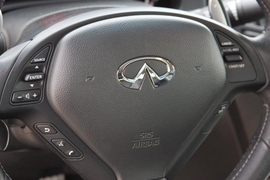  Infiniti G37 Coupe 2009 года  (фото 41 из 51)